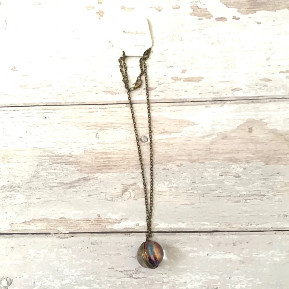 Urban Outfitters Galaxy Globe Sphere Gold Chain Necklace NEW with Tags NWT